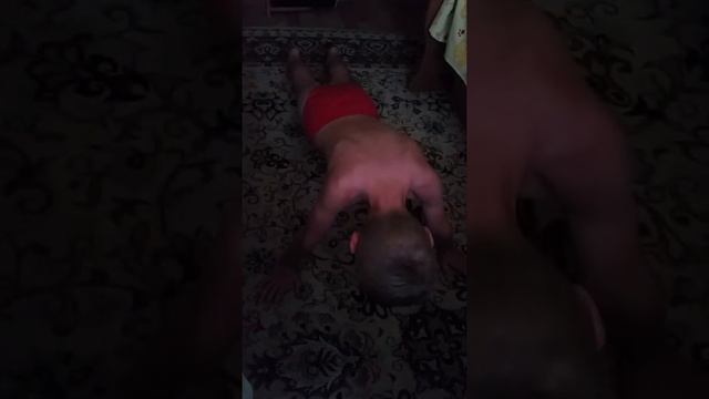 Ребёнок 4.6годов. 50 отжиманий смотреть онлайн