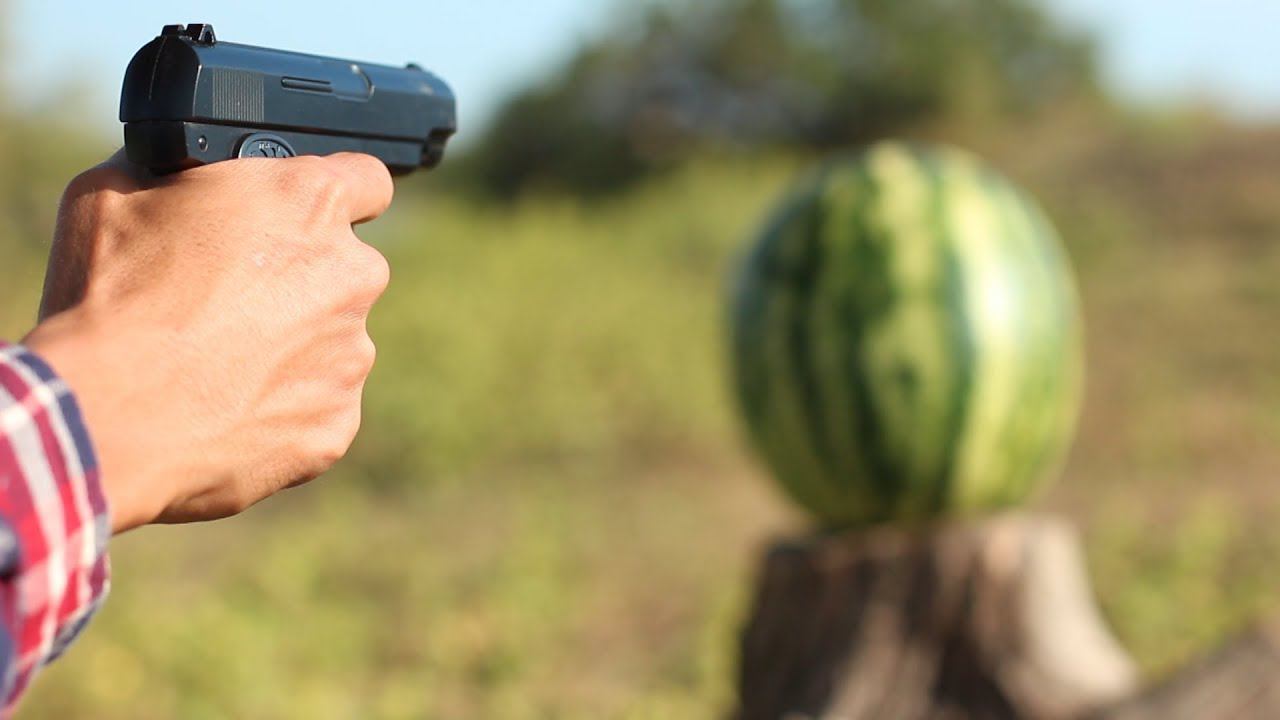Airsoft Gun vs Watermelon - 14 Crazy Airsoft Gun Experiments смотреть онлайн