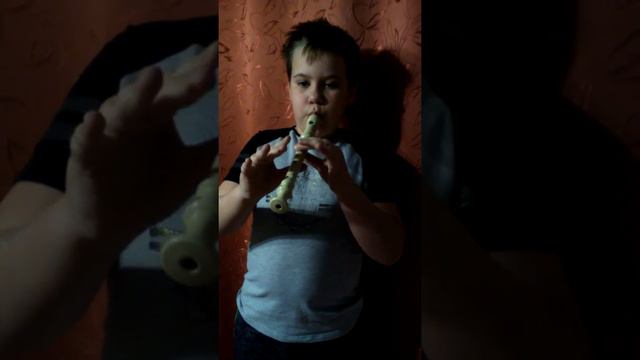 Песенка "три поросёнка" на блокфлейте смотреть онлайн