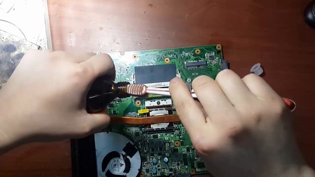 Ноутбук Asus A53s - не включается после воды смотреть онлайн