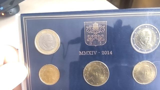 Биметаллические монеты Ватикан 1 евро 2014 (391) и 2 евро 2014 (392) Регулярные 2014 - 2016 смотреть онлайн