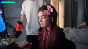 ОНА НЕ МОЕТСЯ И НЕ ГОТОВИТ ЕДУ / Кореш и Акулич