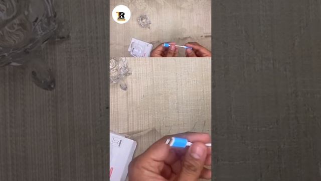 Unboxing | Apple & local Lightning to 3.5mm Headphone jack | ??? смотреть онлайн