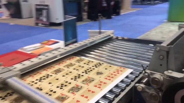 Rollem Rollaway system w/ Auto-Collator running decks playing cards смотреть онлайн