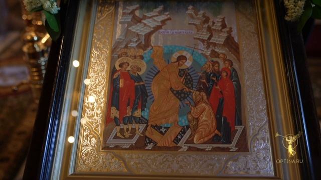 Детский хор исполняет песнопения на Литургии в Оптиной пустыни смотреть онлайн