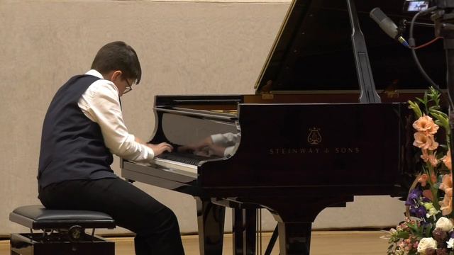 С.В. Рахманинов. Этюд-картина op. 33 №6 ми бемоль минор. Исп. Дмитрий Феденко (13 лет) смотреть онлайн