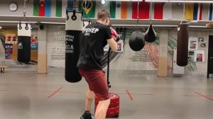 Напольная груша с пружиной для развития скорости, тайминга, точности!