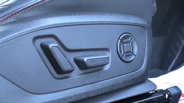 Audi RS Q3 2.5 TFSI Vorsprung S Tronic quattro Euro 6 (s/s) 5dr - 2020 69 Reg смотреть онлайн