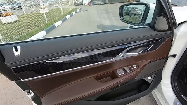 ?? Сравнение BMW 730Ld xDrive G12 Exclusive LCI VS BMW 730Ld xDrive G12 Exclusive pre-LCI смотреть онлайн