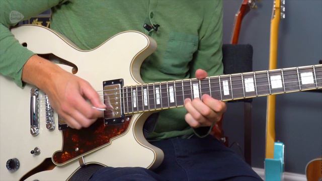 Queen - Crazy Little Thing Called Love SOLO - Guitar Lesson Tutorial смотреть онлайн