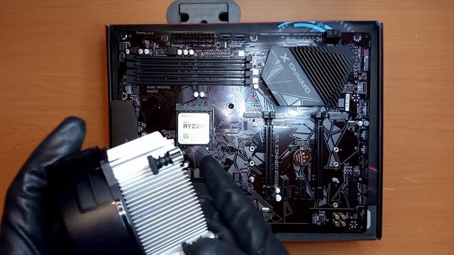 Ensamble Tarjeta Madre Gigabyte B550 GAMING X V2, Procesador Ryzen 5 3600X Memoria RAM DDR4 KINGSTO