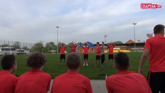 Спартаковцы играют в шарады смотреть онлайн