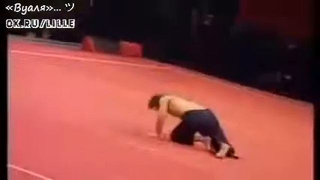 Самый гибкий человек в мире смотреть онлайн