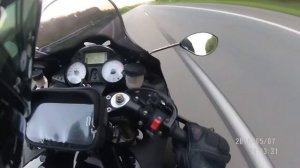 Kawasaki ZZR 1400 vs Mercedes E63 AMG (ab 4 min) Kiel [HD]