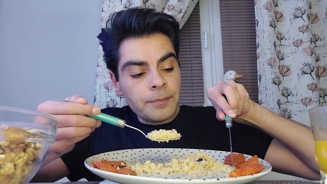 Кус-Кус,Мукбанг.Не Знаю Как Быть?Мне Пишут Девушки. смотреть онлайн