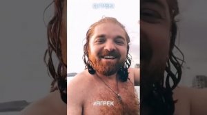 «О Греки!» читает стихотворение Янис Политов #ягрек #reels #love