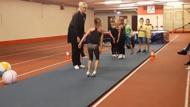 Кувырок мостик смотреть онлайн