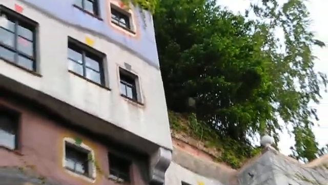 Дом Хундертвассера в Вене (Австрия) смотреть онлайн