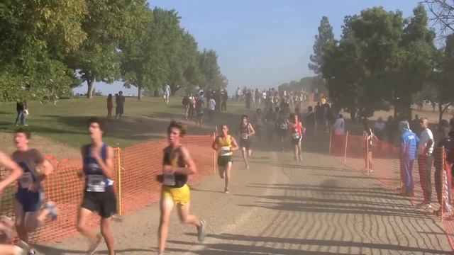 2010 Clovis Invitational - Extra Large Schools Varsity Boys смотреть онлайн