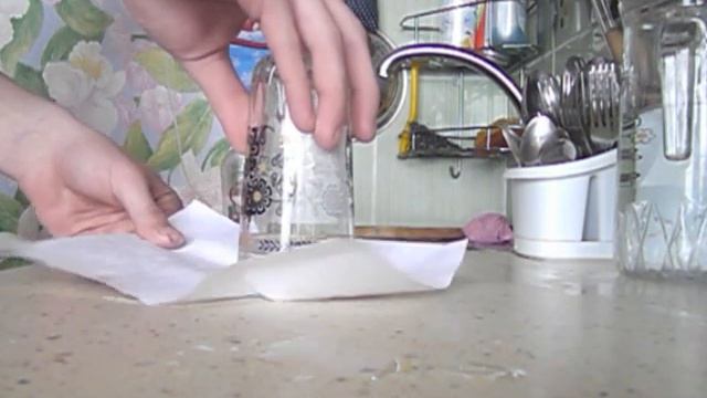Как перевернуть стакан с водой! смотреть онлайн