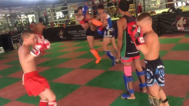 Саша Лев Леонов тайский бокс в SINBI Phuket смотреть онлайн