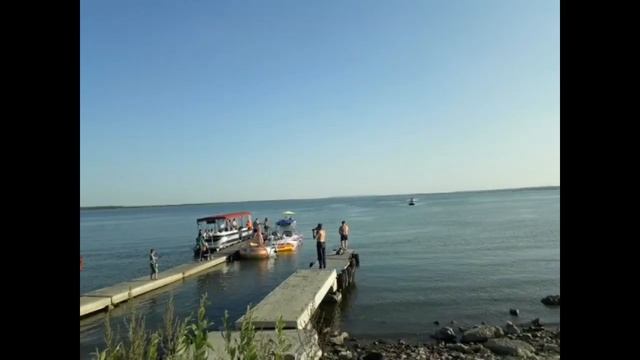 Очень летний влог//Городской отдых//Шашлык//Озеро//Отдых в жару в городе// смотреть онлайн