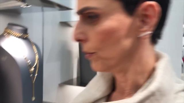Por dentro da nova coleção da Dior - Lilian Pacce смотреть онлайн