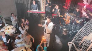 Концерт Александра Панайотова в Magnus Locus в июле 2024 г. Премьера песни "Улетай".