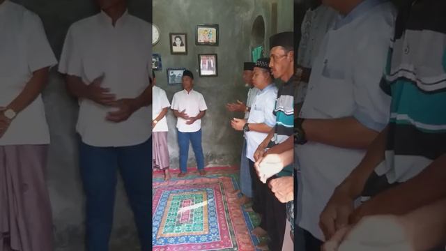 Hajatan kaliri loko tradisi mbojo NTB penyambutan bayi suci yg akan hadir di dunia ini. смотреть онлайн
