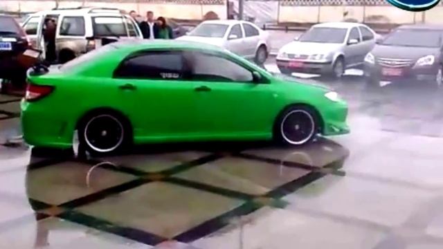 Зеленый BYD F3 (БИД Ф3) жжет покрышки дрифт смотреть онлайн