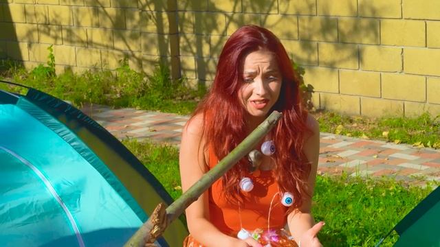 Выживаем на Необитаемом Острове 24 часа! Мы Пережили Авиакатастрофу смотреть онлайн