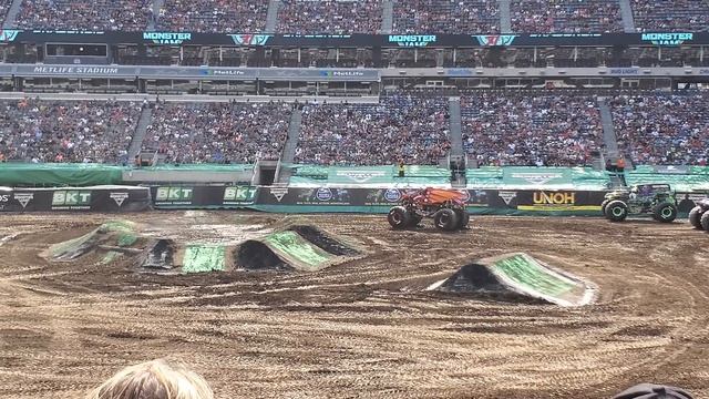 Monster Jam East Rutherford 2021 Bakugan Dragonoid Skills Win смотреть онлайн