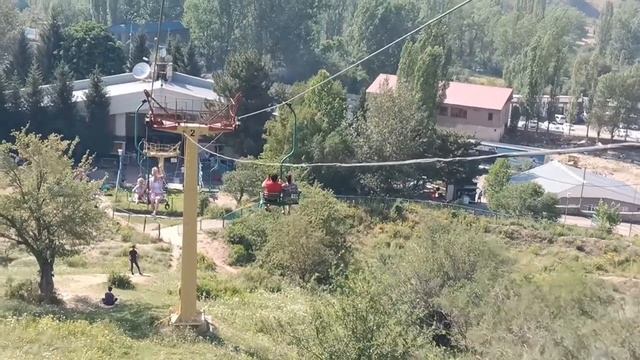 Горы Чимган. Ресторан CinaraS, Канатная дорога, мое скалолазание. Узбекистан 2022. смотреть онлайн