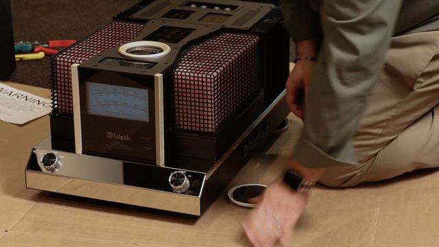Unboxing & Review Of The McIntosh MC901 Dual Mono Amplifier