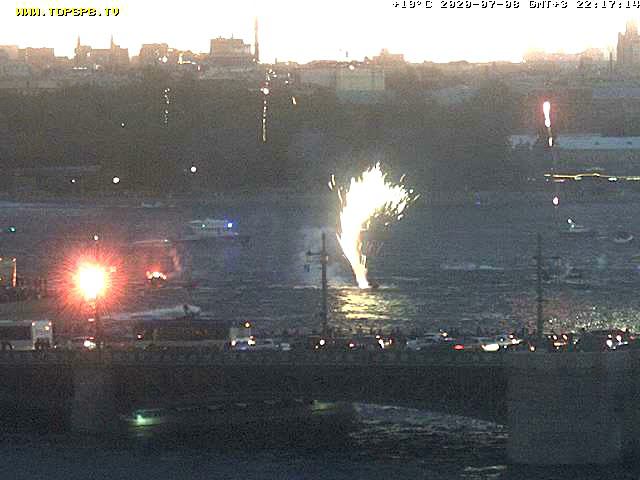 Фанаты устроили для «Зенита» салют и фаер-шоу на Неве полное видео 8 июля 2020 Зенит Чемпион смотреть онлайн