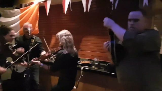 Galway - Imperial Hotel - Virginia's song смотреть онлайн