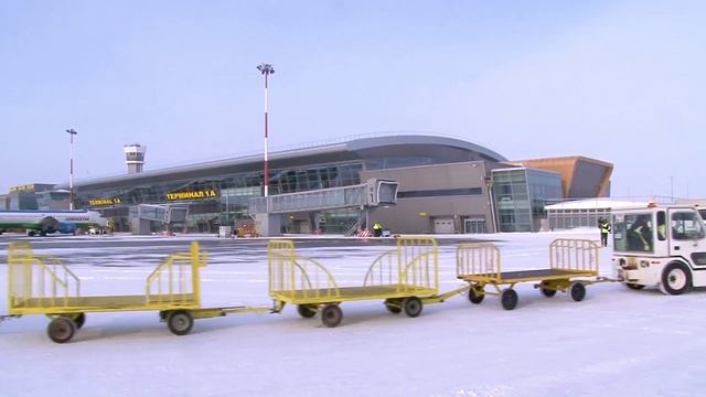 Видеопоздравление в связи с вводом Екатеринбургского УЦ от филиала "Татаэронавигация" смотреть онлайн