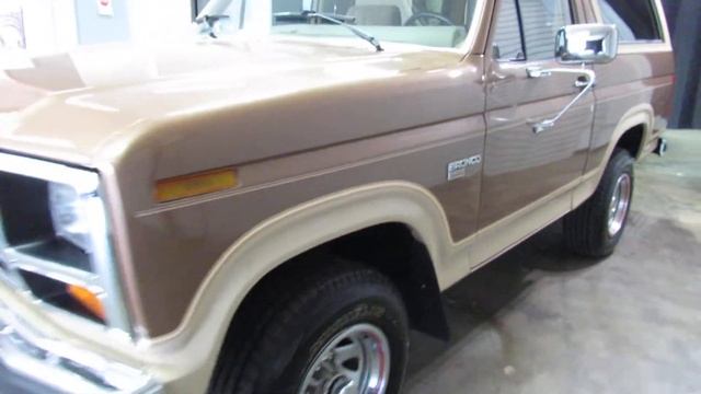 1986 Ford Bronco смотреть онлайн