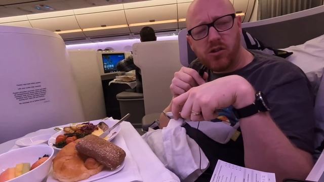 The Most Annoying 15 Hours Ever: My Fiji Airways Flight смотреть онлайн