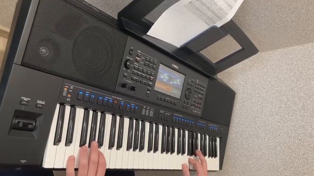 Аида Ведищева - Песенка о медведях (Remix) - Игра на синтезаторе Yamaha PSR-SX700 смотреть онлайн