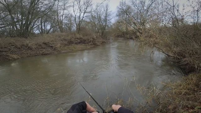 Зимой со спиннингом за голавлем. Учимся ловить. Новичок с 30 летним стажем. смотреть онлайн