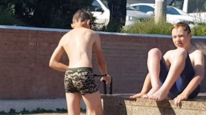 VLoG#3 - Делаем трюки , купаемся в фонтане