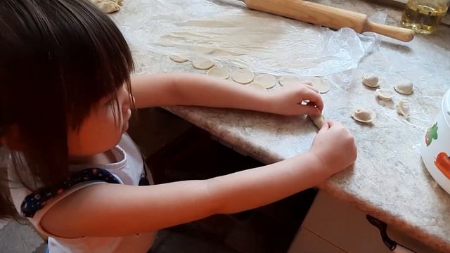 каток, рисуем кролика и ареса , заснеженная дача, рыбный день - Katipunich смотреть онлайн