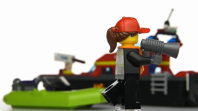 LEGO City 60373 Fire Rescue Boat - Speed Build Review смотреть онлайн