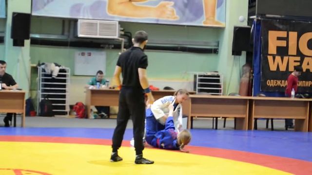 Кровью и потом 19_29.04.2018_54_Gi_ Крупенкова VS Шарко смотреть онлайн