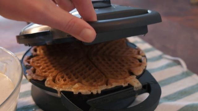 How To Make Norwegian Waffles & Recipe