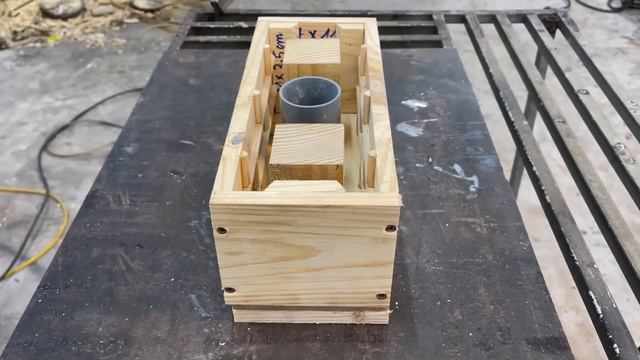 Great Skills Casting Available Brick Molds and Creating Beautiful Brick Models From Wood and Cement смотреть онлайн