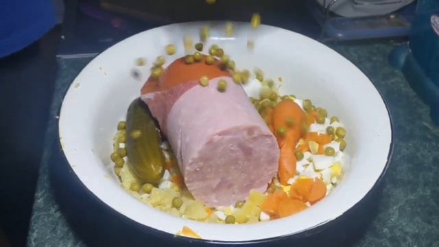 Салат оливье, легко и просто смотреть онлайн