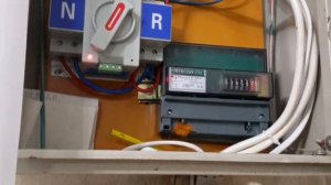 Разница в показаниях между электросчетчиком МИРТЭК на столбе и тем что дома