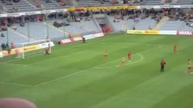 Korona Kielce Poland Soccer Team Warming Up Their Goalie смотреть онлайн